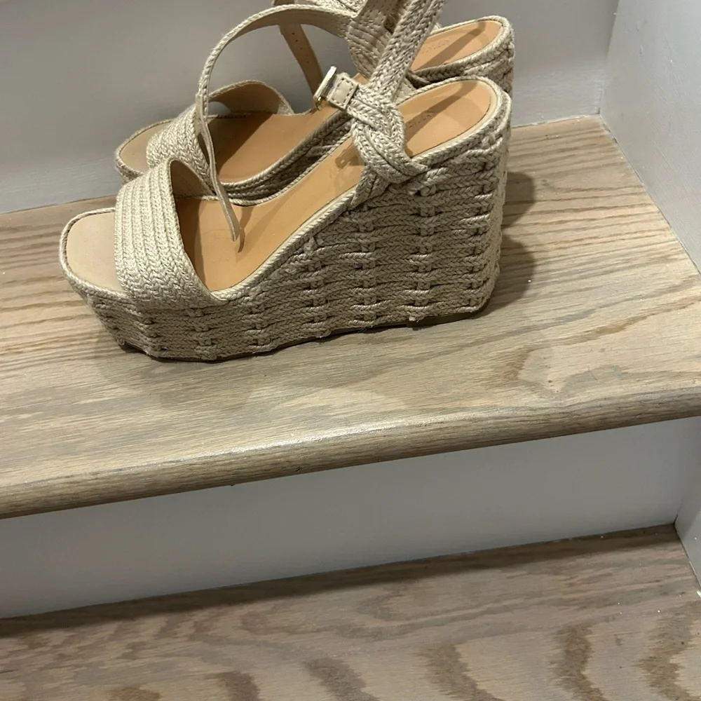 Steve Madden elegant woven